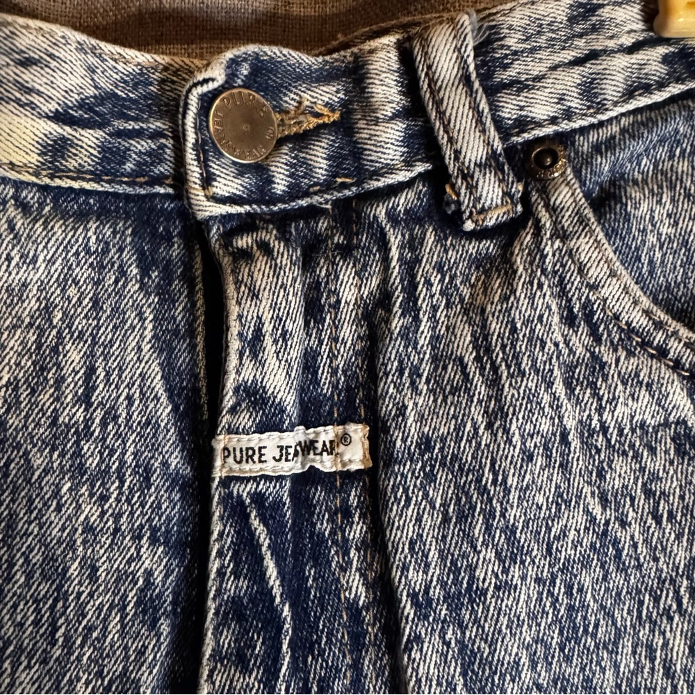 Vintage-Effect High-Rise Women's Jeans - Acid Wash Blue - Picture 2 of 10